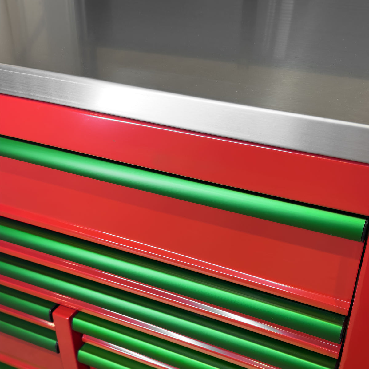 *SCRATCH AND DENT* Styrke 72" Tool Chest - Red/Red/Green