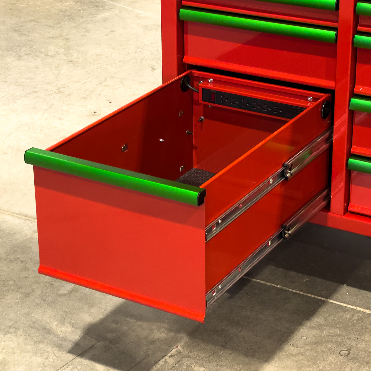 *SCRATCH AND DENT* Styrke 72" Tool Chest - Red/Red/Green