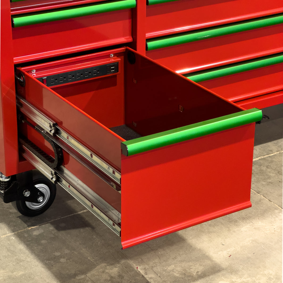 *SCRATCH AND DENT* Styrke 72" Tool Chest - Red/Red/Green