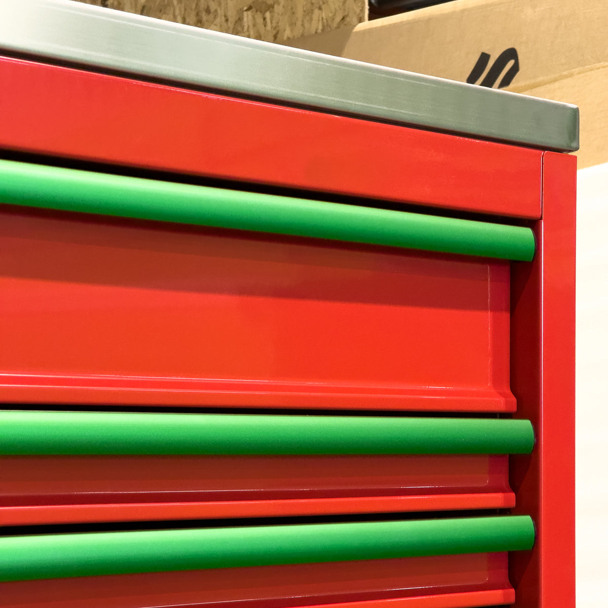*SCRATCH AND DENT* Styrke 72" Tool Chest - Red/Red/Green